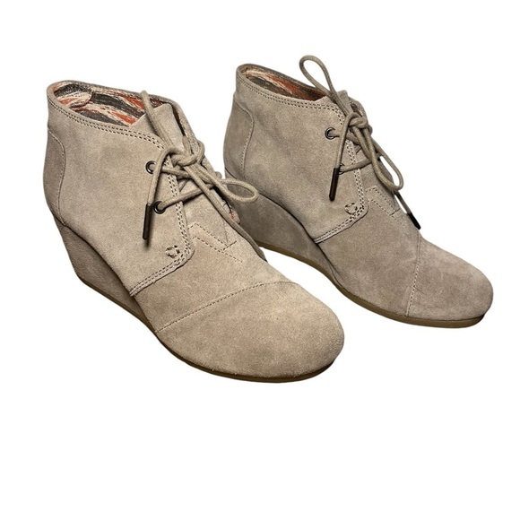 Toms Suede Tan/Brown Wedges Booties Size: 9 - Picture 3 of 6